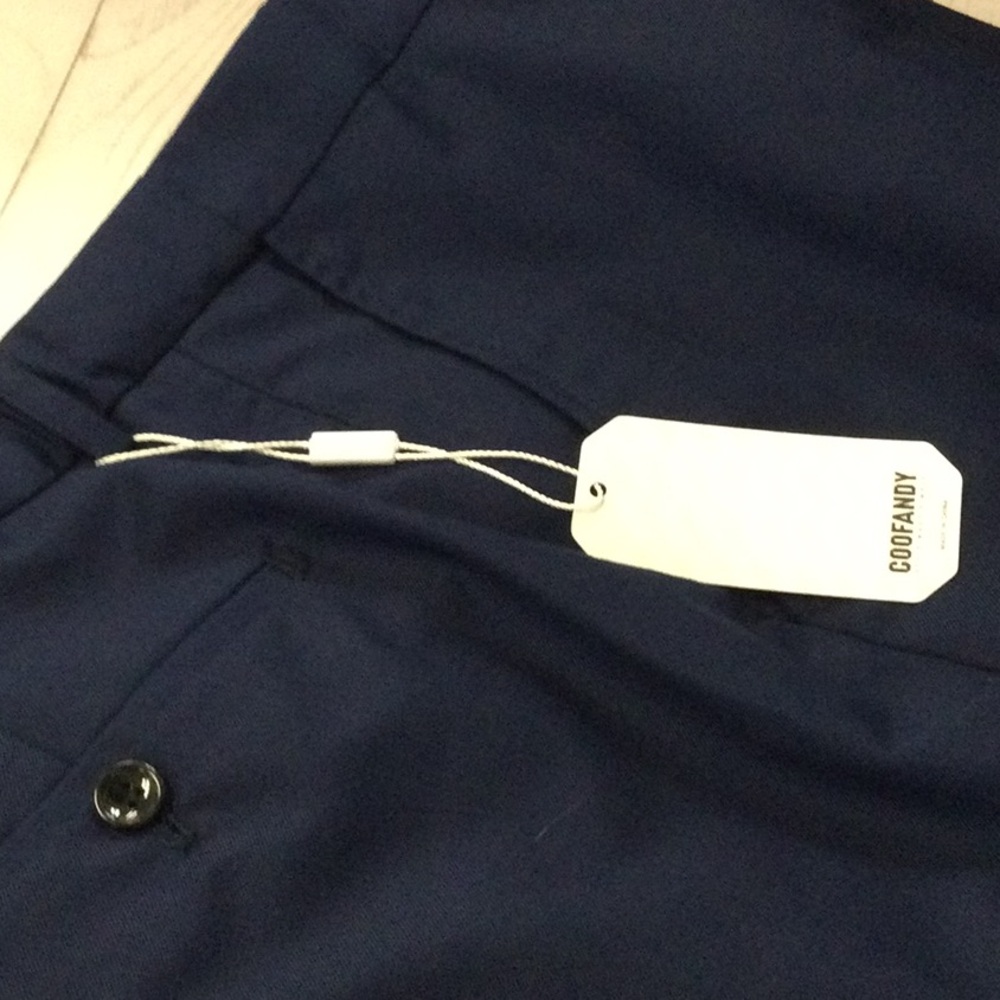 Coofandy men’s pants in size 36 waist 32 length. All finished seams.